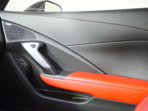 Used 2019 Chevrolet Corvette Z06 RWD image 24