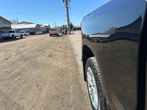 Used 2022 Chevrolet Silverado 1500 LTZ AWD/4WD image 25