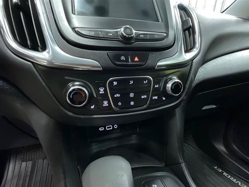 Used 2023 Chevrolet Equinox LT FWD image 16