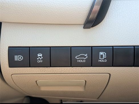 Used 2024 Toyota Camry LE image 24