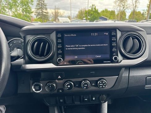 Used 2020 Toyota Tacoma TRD Sport w/ Blackout Package AWD/4WD image 22