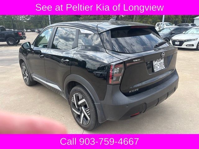 Used 2025 Nissan Kicks SV FWD image 3