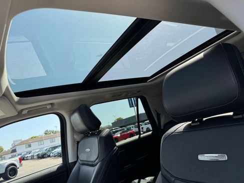 Used 2025 Ford Expedition Platinum AWD/4WD image 20