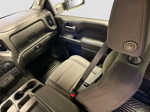 Used 2025 Chevrolet Silverado 2500 Custom w/ Custom Value Package image 20