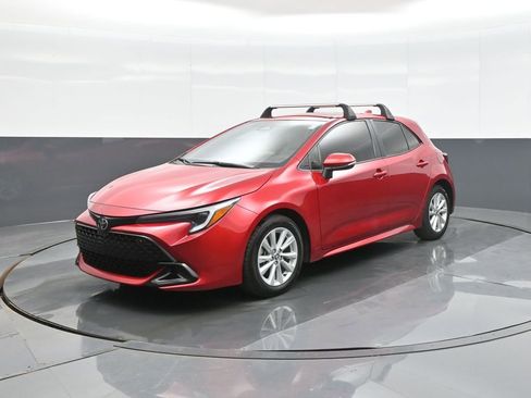 Certified 2025 Toyota Corolla SE FWD image 3