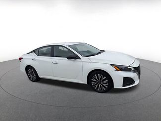 Used 2025 Nissan Altima 2.5 SV video 2