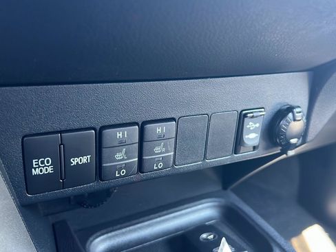 Used 2018 Toyota RAV4 Limited w/ All Weather Liner Package AWD/4WD image 18