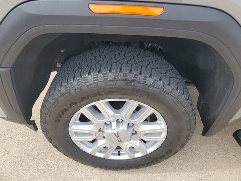 Used 2024 GMC Sierra 2500 SLT w/ SLT Premium Package AWD/4WD image 39