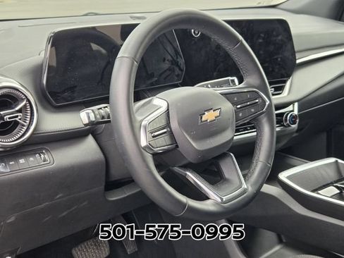 Used 2025 Chevrolet Equinox LT AWD/4WD image 9