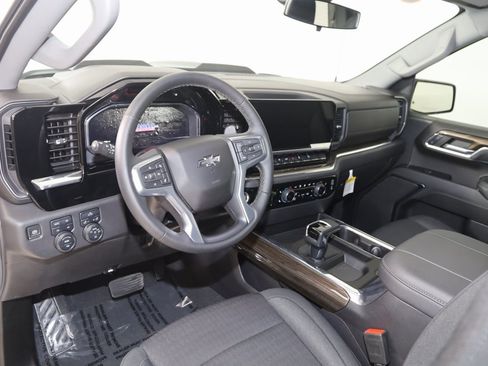Used 2024 Chevrolet Silverado 1500 LT Trail Boss image 24