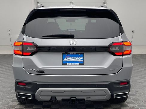 Used 2025 Honda Pilot Elite image 10