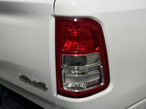 Used 2019 RAM 1500 Big Horn image 34