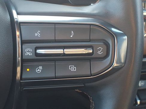 Used 2023 GMC Canyon AT4 w/ AT4 Premium Package image 16