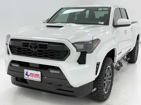 New 2026 Toyota Tacoma TRD Sport AWD/4WD image 4