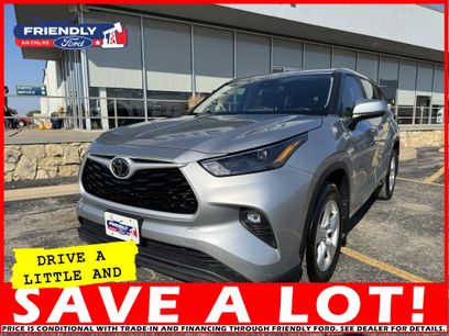 Used 2023 Toyota Highlander LE
