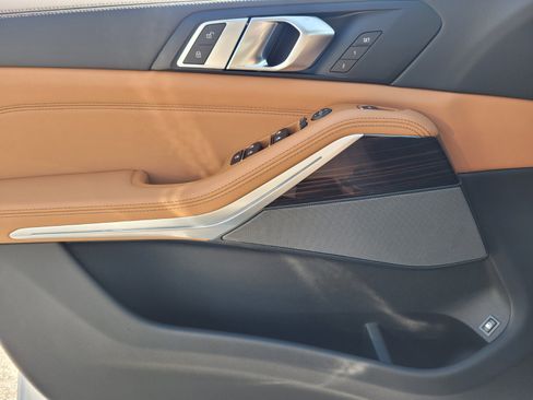 New 2026 BMW X5 xDrive50e w/ Executive Package image 21