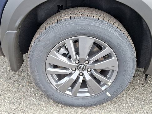 New 2025 Nissan Pathfinder SV image 5