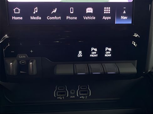 Used 2025 RAM 1500 Big Horn AWD/4WD image 33