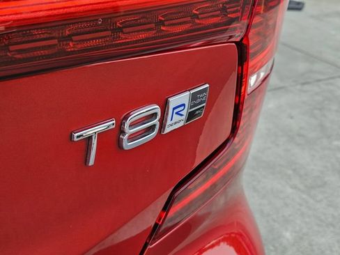 Used 2019 Volvo S60 T8 R-Design AWD/4WD image 12