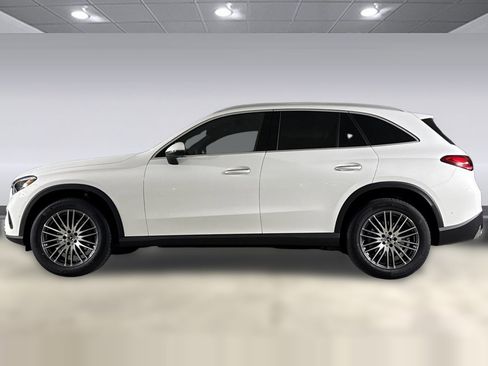 Used 2026 Mercedes-Benz GLC 300 4MATIC image 2