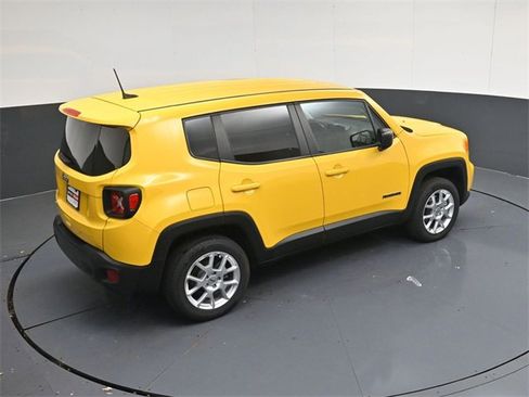 Used 2023 Jeep Renegade Latitude image 39