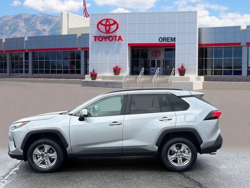 Used 2025 Toyota RAV4 LE AWD/4WD image 6