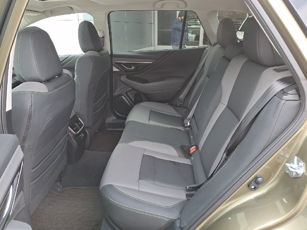 Certified 2025 Subaru Outback Onyx Edition AWD/4WD image 11