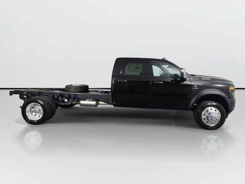 New 2026 RAM 5500 Tradesman w/ Safety Group AWD/4WD image 3