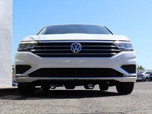 Used 2019 Volkswagen Jetta SE FWD image 17