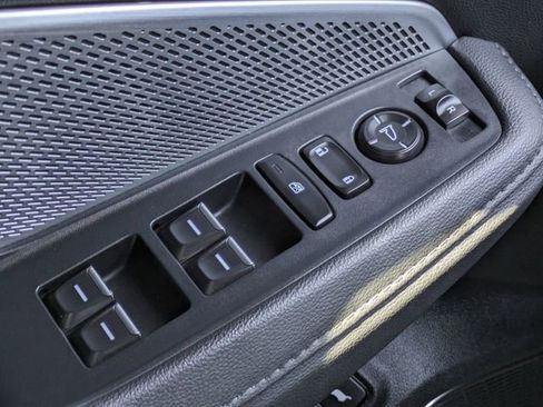 Used 2025 Acura MDX SH-AWD image 29