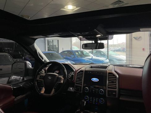 Used 2019 Ford F150 Platinum w/ Equipment Group 701A Luxury image 31