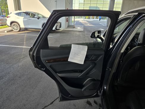 Used 2019 Audi Q5 2.0T Premium Plus w/ Premium Plus Package AWD/4WD image 23