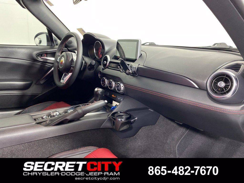 Used 2019 FIAT 124 Spider Abarth w/ Navigation & Sound Group RWD image 30