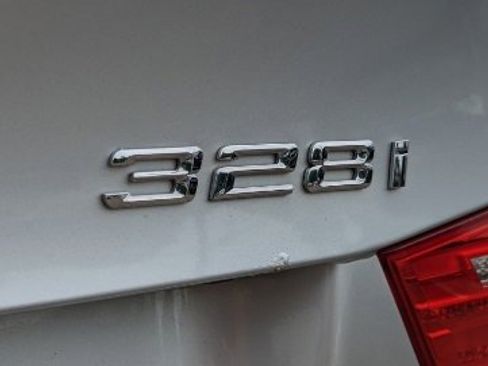 Used 2009 BMW 328i xDrive Sedan image 5