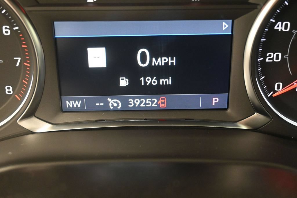 Used 2023 GMC Acadia SLE w/ Driver Convenience Package FWD image 38