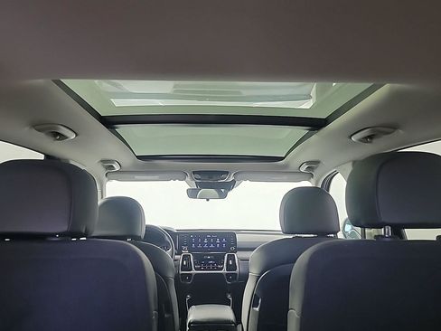 Certified 2022 Kia Sorento SX w/ Panoramic Sunroof Package AWD/4WD image 21