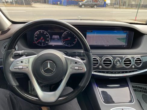 Used 2020 Mercedes-Benz S 560 4MATIC Sedan w/ Premium Package image 15