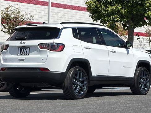 New 2026 Jeep Compass Latitude AWD/4WD image 3
