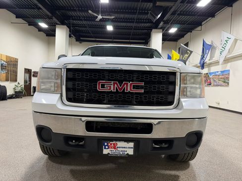 Used 2014 GMC Sierra 3500 W/T w/ Snow Plow Prep Package AWD/4WD image 2