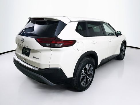 Used 2023 Nissan Rogue SV image 9