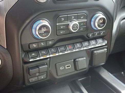 Used 2021 GMC Sierra 1500 Denali w/ Denali Ultimate Package AWD/4WD image 19