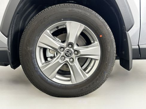 Used 2025 Toyota RAV4 XLE w/ Convenience Package image 11