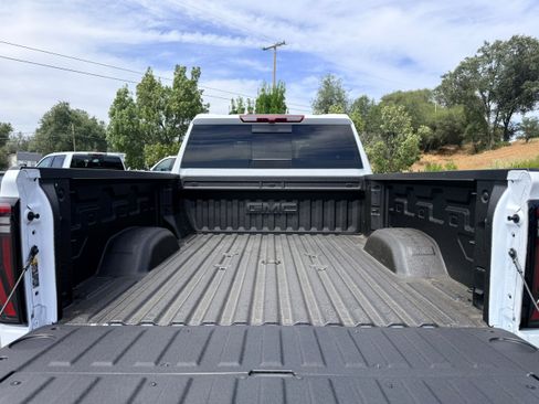 New 2026 GMC Sierra 2500 AT4 AWD/4WD image 7