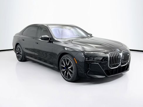 Certified 2024 BMW i7 M70 w/ Executive Package image 3