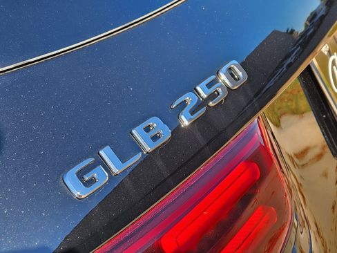 New 2026 Mercedes-Benz GLB 250 image 9