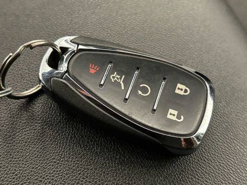 Used 2021 Chevrolet Equinox LT image 47