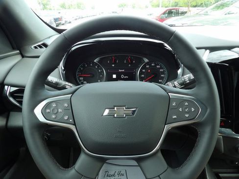 Used 2023 Chevrolet Traverse RS AWD/4WD image 16
