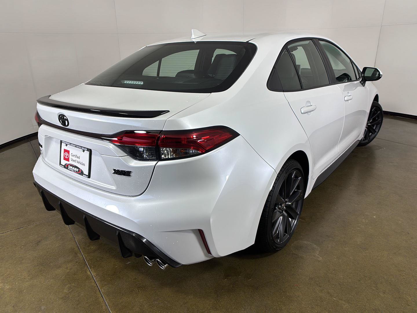 Used 2026 Toyota Corolla XSE FWD image 10