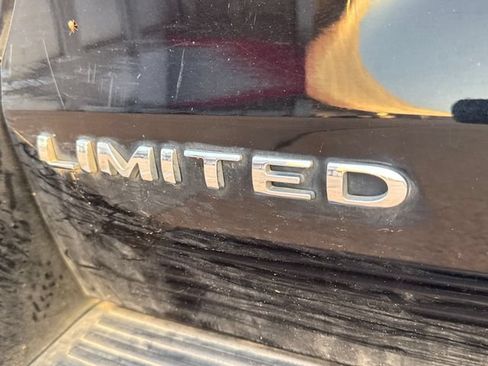 Used 2020 Ford Expedition Limited AWD/4WD image 5