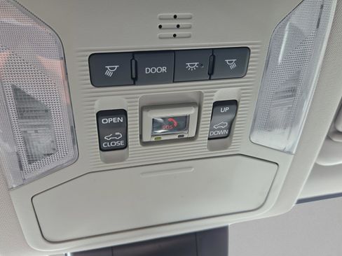 Certified 2025 Toyota RAV4 XLE w/ Convenience Package FWD image 29